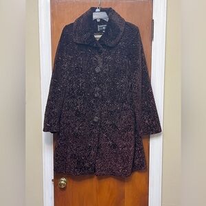 Vintage Women’s Winter Portrait coat. Faux Fur and satin type lining.  M